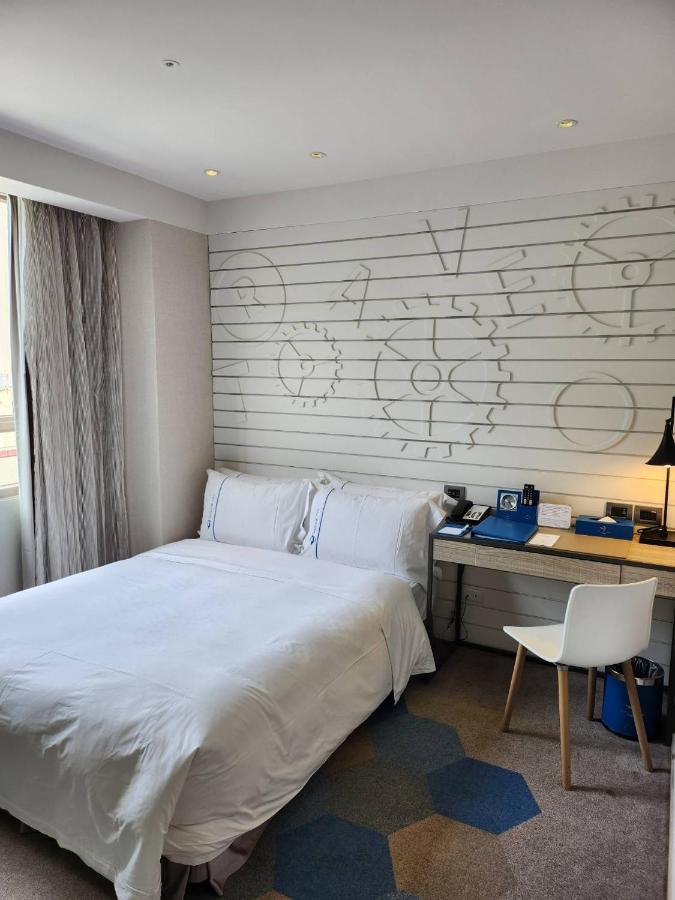 Airline Inn - Kaohsiung Station Ngoại thất bức ảnh