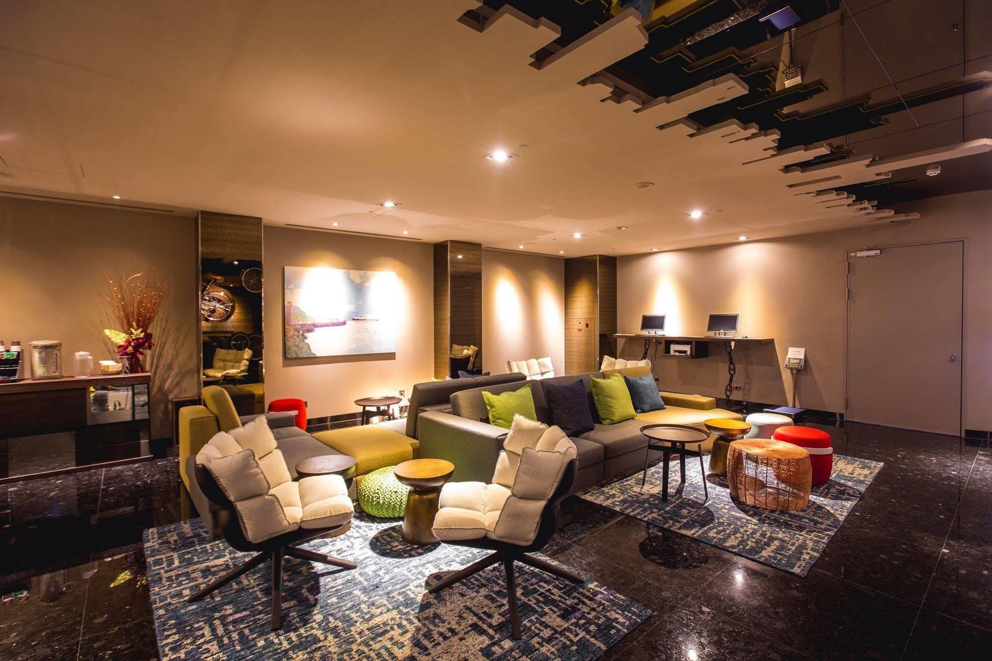 Airline Inn - Kaohsiung Station Ngoại thất bức ảnh
